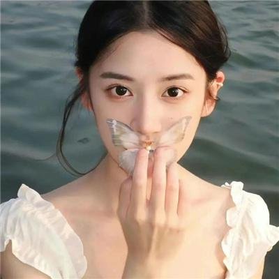 小河亲过我的脸